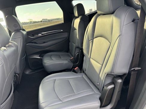 Used 2024 Buick Enclave Premium image 25