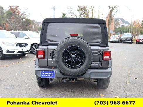 Used 2018 Jeep Wrangler Sport image 6