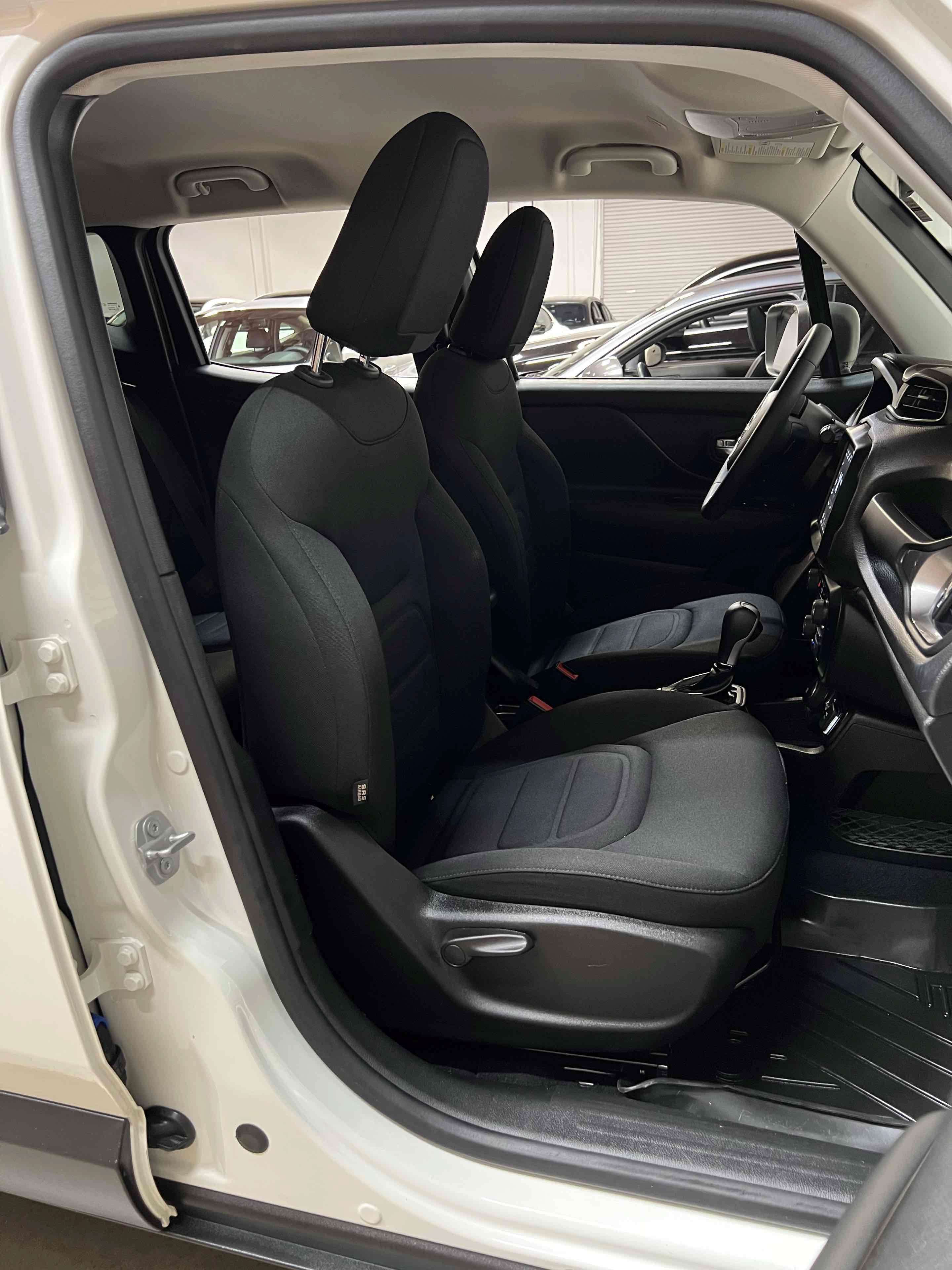 Used 2022 Jeep Renegade Latitude AWD/4WD image 24