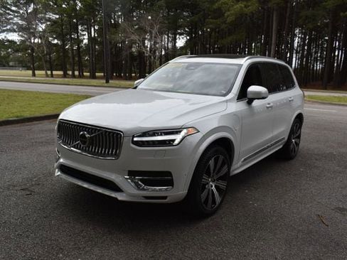 New 2024 Volvo XC90 T8 Plus w/ Protection Package Premier image 7