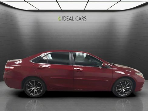 Used 2016 Toyota Camry XSE FWD image 4