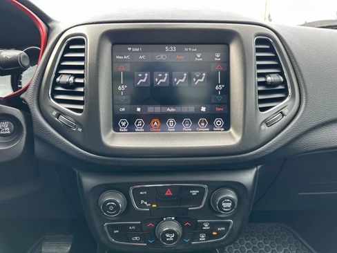 Used 2020 Jeep Compass Trailhawk w/ Safety & Security Group AWD/4WD image 17