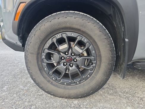 Used 2023 Nissan Frontier PRO-4X w/ Pro-4X Premium Package image 11