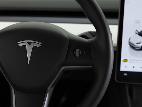 Used 2022 Tesla Model Y Performance AWD/4WD image 33
