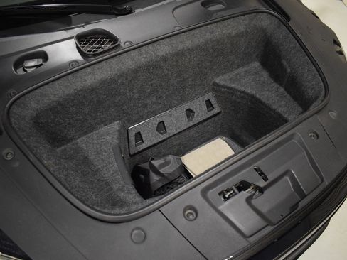 Used 2014 Audi R8 V8 w/ Convenience Package image 40