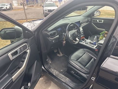 Used 2020 Ford Explorer XLT w/ Equipment Group 202A image 6