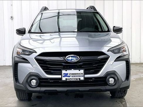 Used 2023 Subaru Outback Premium AWD/4WD image 3