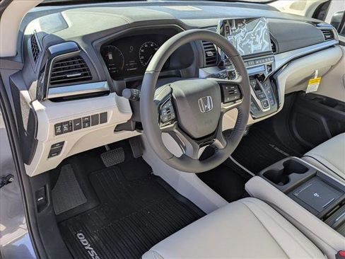 New 2026 Honda Odyssey Touring image 3