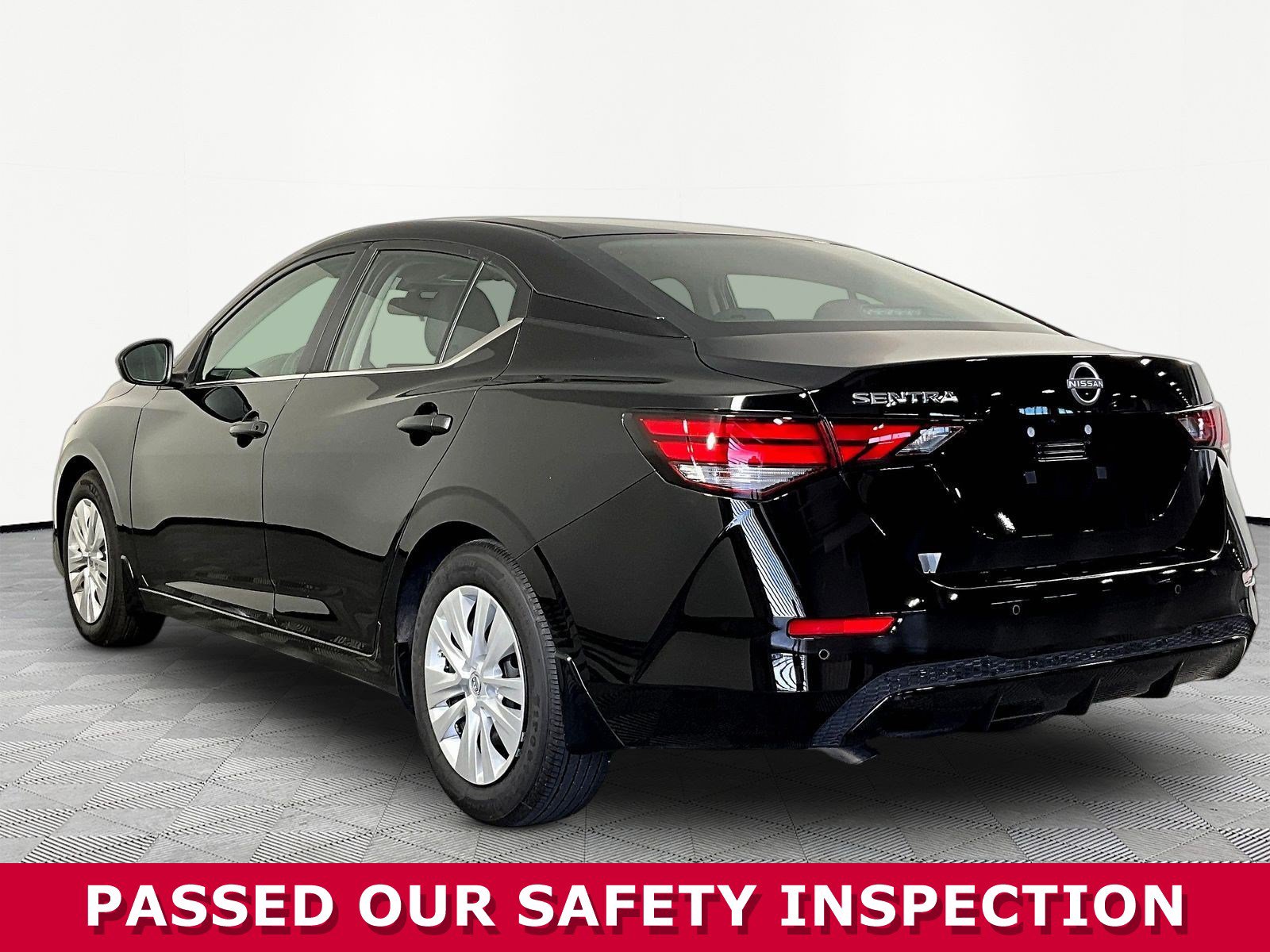Used 2025 Nissan Sentra S FWD image 4