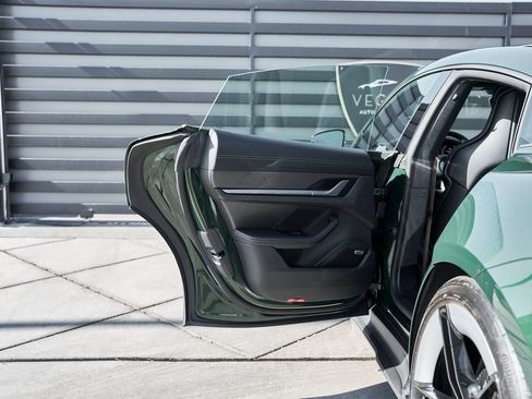 Used 2025 Porsche Taycan Turbo S w/ Premium Package image 28