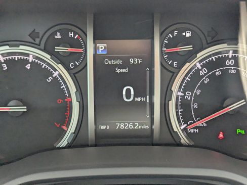 Used 2024 Toyota 4Runner Limited AWD/4WD image 13