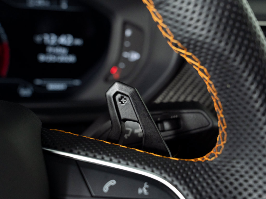 Used 2024 Lamborghini Urus S AWD/4WD image 31