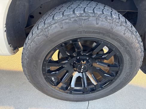 Used 2018 Nissan Titan PRO-4X w/ Pro-4x Convenience Package image 9