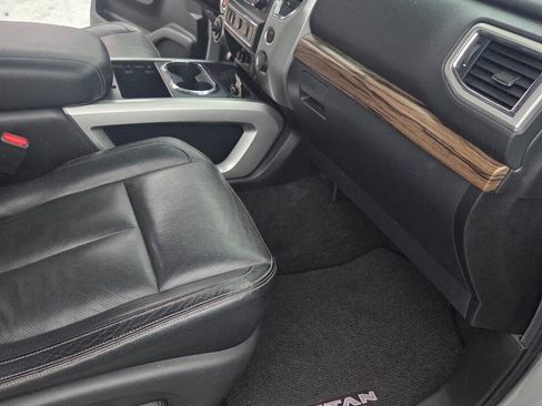 Used 2017 Nissan Titan SL w/ Off-Road Package image 14