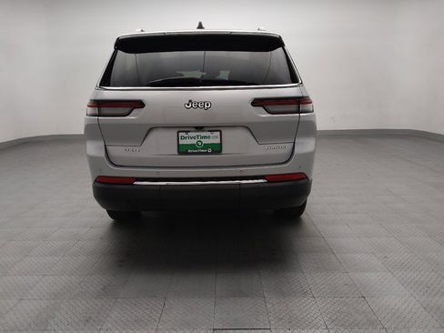 Used 2023 Jeep Grand Cherokee L Laredo image 7