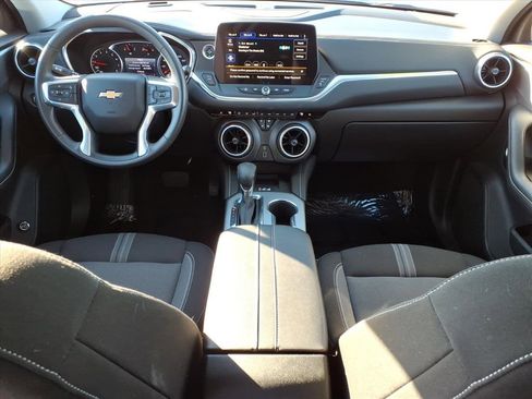 Used 2024 Chevrolet Blazer LT w/ Convenience Package image 11