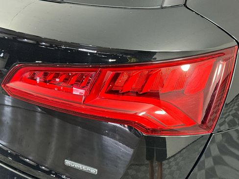 Used 2019 Audi Q5 Prestige w/ Prestige Package AWD/4WD image 33