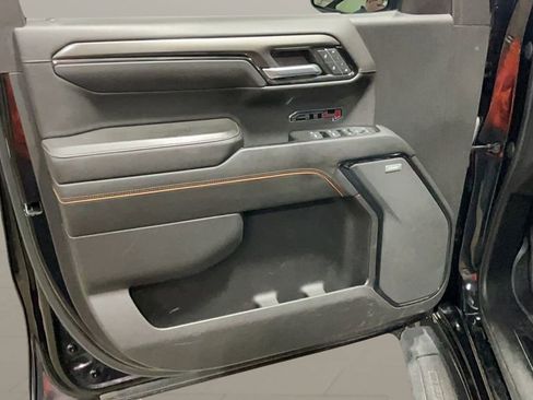 Used 2022 GMC Sierra 1500 AT4 w/ AT4 Preferred Package image 7