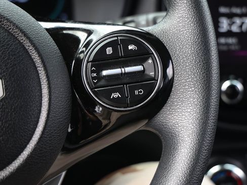 Used 2025 Kia Soul S FWD image 30
