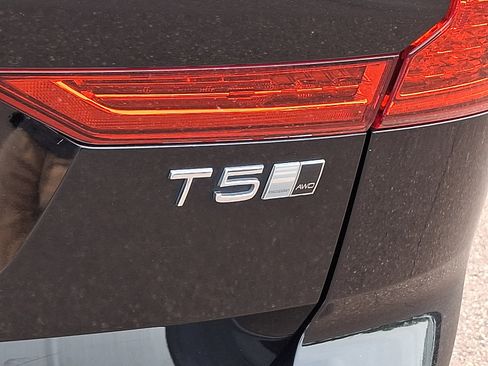 Used 2020 Volvo XC60 T5 Inscription w/ Protection Package Premier AWD/4WD image 33