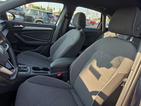 Used 2025 Volkswagen Jetta Sport FWD image 16