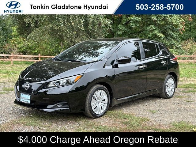 Used 2025 Nissan Leaf S FWD image 4