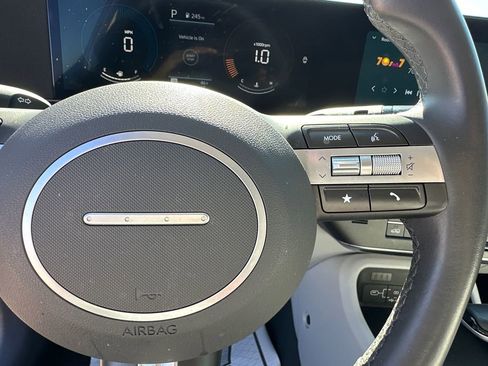 Used 2025 Hyundai Kona SEL image 25