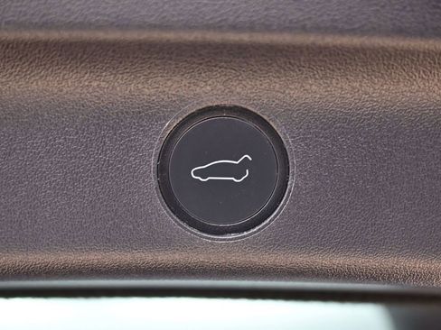 Used 2020 Tesla Model Y Performance image 16