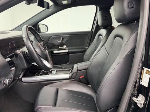 Used 2025 Mercedes-Benz GLA 250 image 14