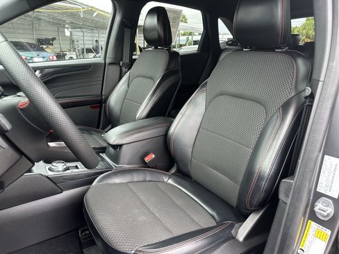 Used 2023 Ford Escape ST-Line FWD image 13