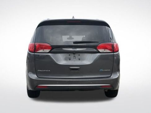 Used 2018 Chrysler Pacifica Touring-L image 27