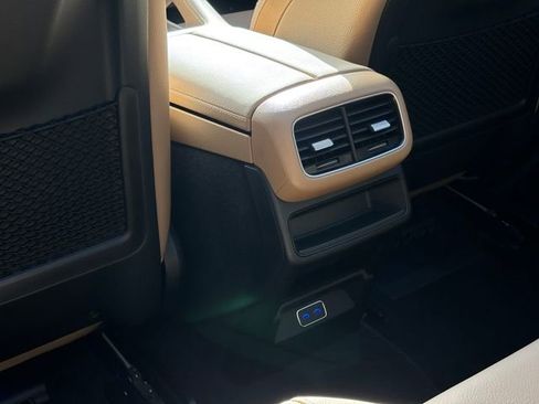 Used 2025 Mercedes-Benz GLE 350 4MATIC image 46