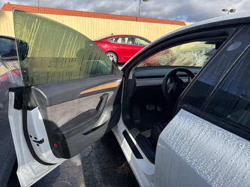 Used 2021 Tesla Model 3 Long Range image 4