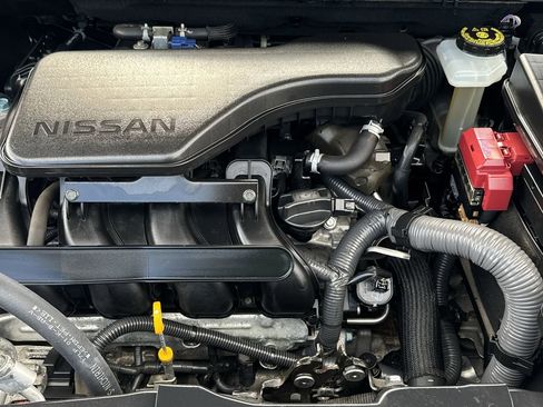 Used 2019 Nissan Rogue Sport S image 11