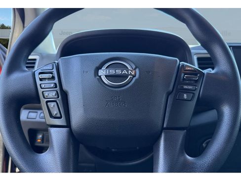 Used 2023 Nissan Frontier SV w/ Technology Package image 15