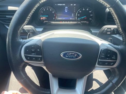 Used 2020 Ford Explorer XLT w/ Comfort Package AWD/4WD image 13