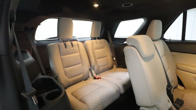Used 2014 Ford Explorer XLT AWD/4WD image 12