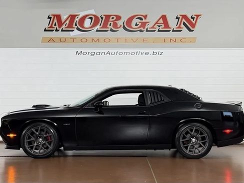 Used 2016 Dodge Challenger R/T RWD image 6