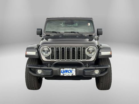 Used 2025 Jeep Wrangler Unlimited Sahara AWD/4WD image 7