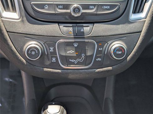 Used 2020 Chevrolet Malibu LS FWD image 22