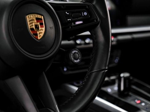 Used 2020 Porsche 911 Carrera 4S image 40