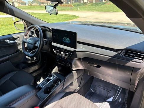 Certified 2024 Ford Escape ST-Line w/ Tech Pack #1 AWD/4WD image 12