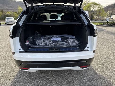 New 2026 Land Rover Range Rover Velar Dynamic SE image 12