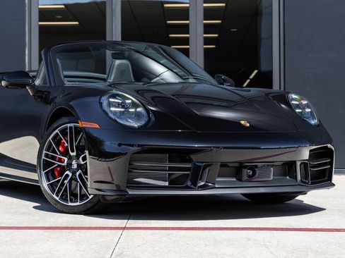 New 2026 Porsche 911 Carrera 4S image 9