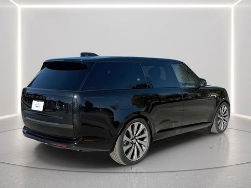 Certified 2025 Land Rover Range Rover Long Wheelbase SE AWD/4WD image 5