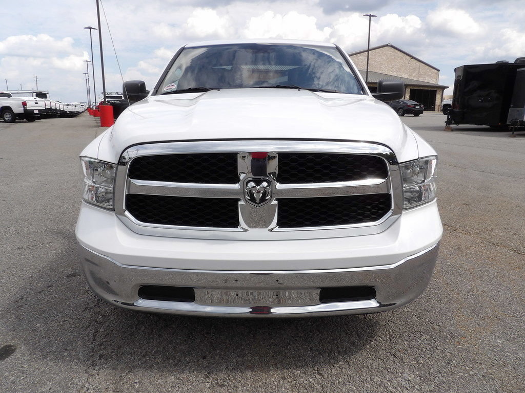 Used 2022 RAM 1500 Classic SLT RWD image 12
