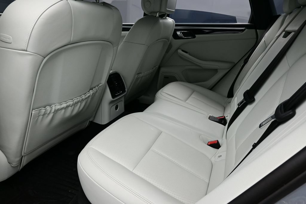 Certified 2023 Porsche Macan S AWD/4WD image 15