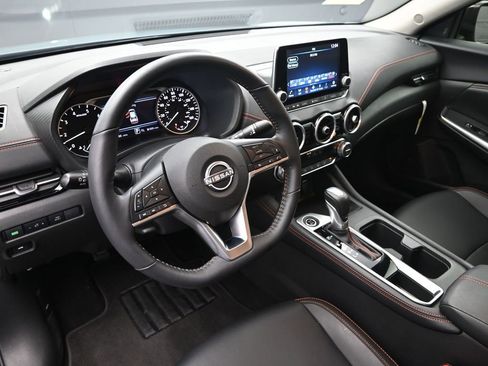 Certified 2025 Nissan Sentra SR w/ SR Premium Package image 17