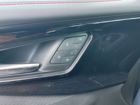 New 2024 Chevrolet Blazer EV RS image 30