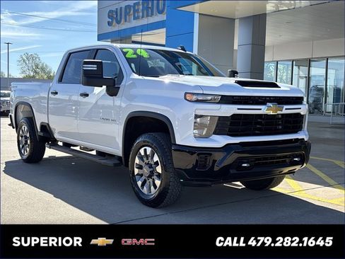 Used 2024 Chevrolet Silverado 2500 Custom w/ Custom Value Package AWD/4WD image 1